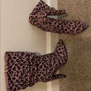 Leopard boots